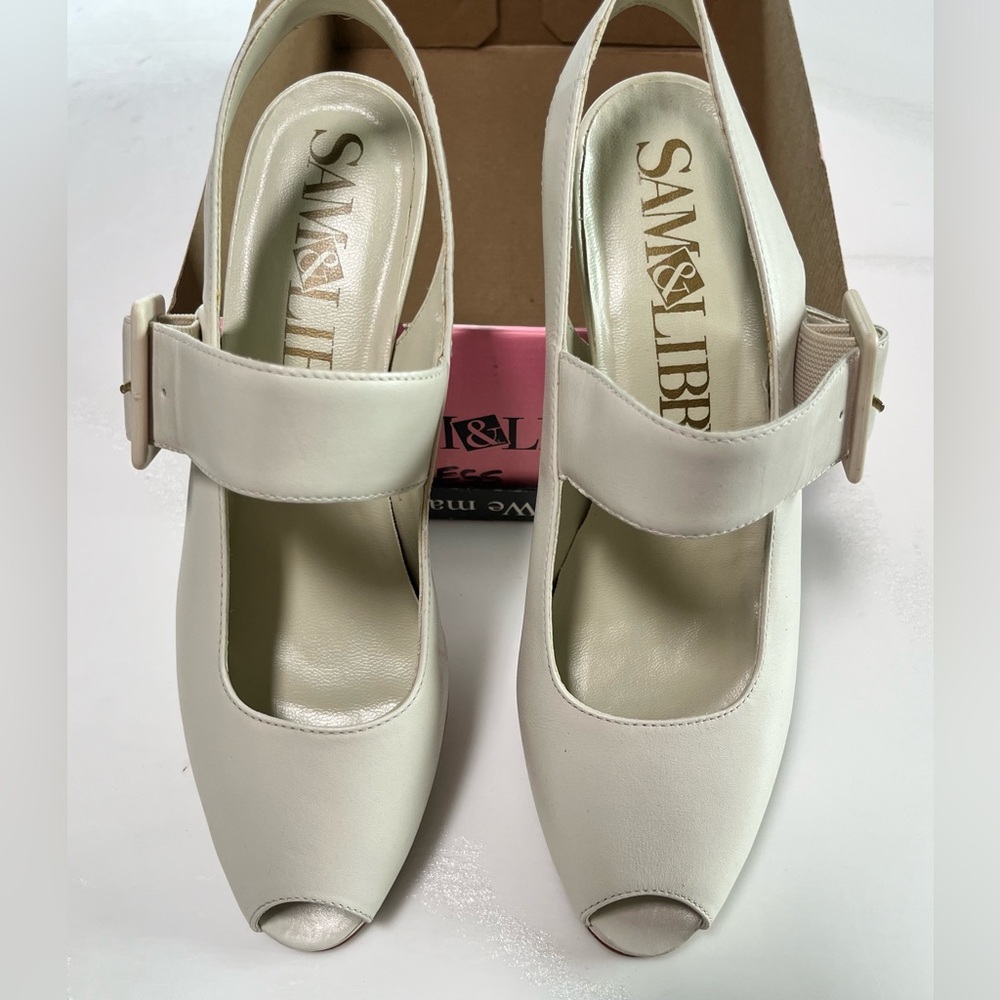 Woman’s Sam & Libby Heel Size 7 1/2